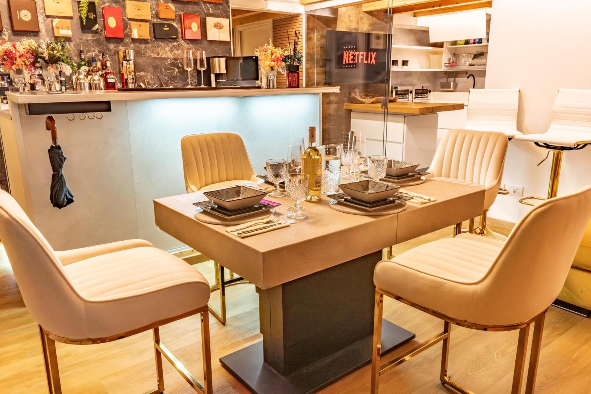 קומו Luxe & Central Haven - Jacuzzi, Sauna, Steam, Private Parking מראה חיצוני תמונה
