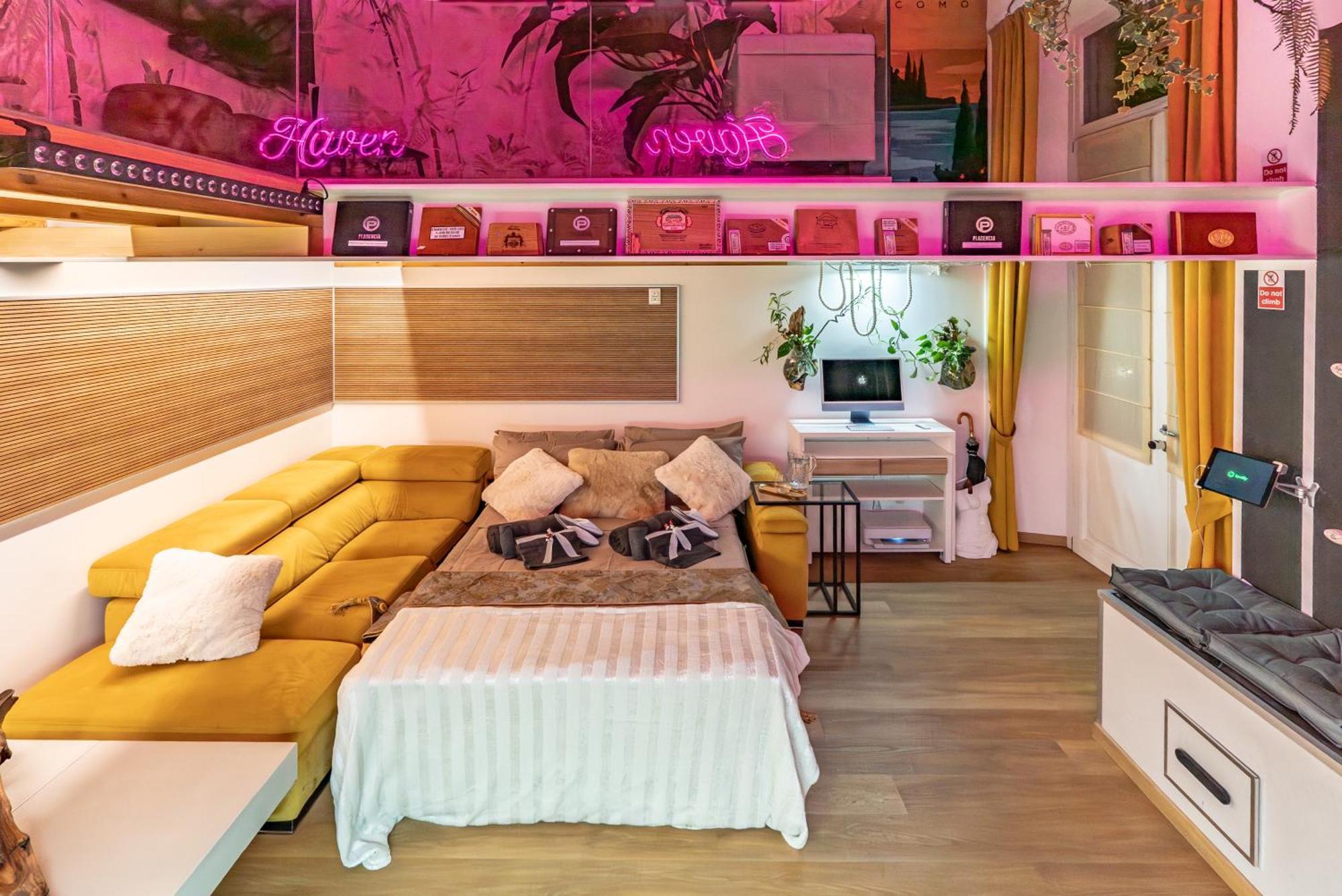 קומו Luxe & Central Haven - Jacuzzi, Sauna, Steam, Private Parking מראה חיצוני תמונה