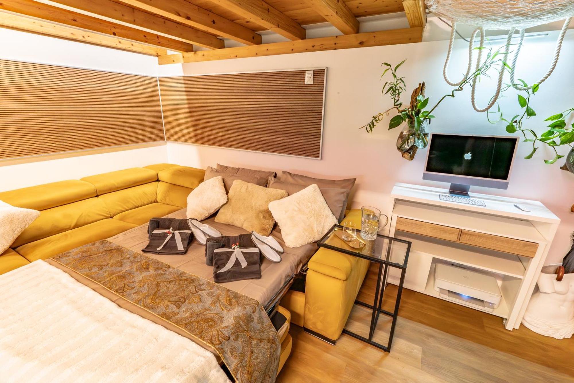 קומו Luxe & Central Haven - Jacuzzi, Sauna, Steam, Private Parking מראה חיצוני תמונה