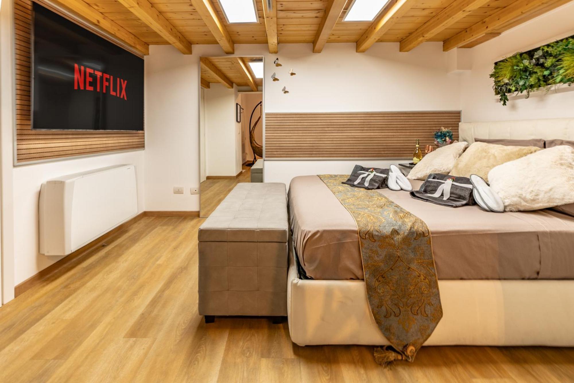 קומו Luxe & Central Haven - Jacuzzi, Sauna, Steam, Private Parking מראה חיצוני תמונה